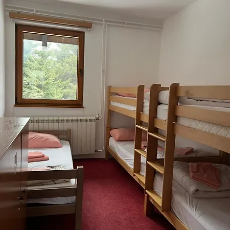 Masinac ホテル コパオニク